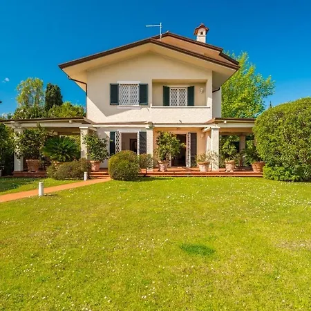 Annie * Forte dei Marmi