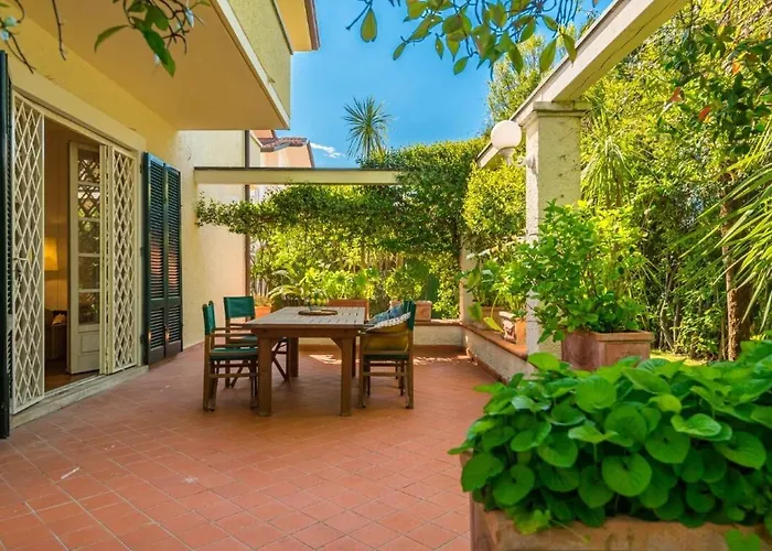 Annie Villa Forte dei Marmi